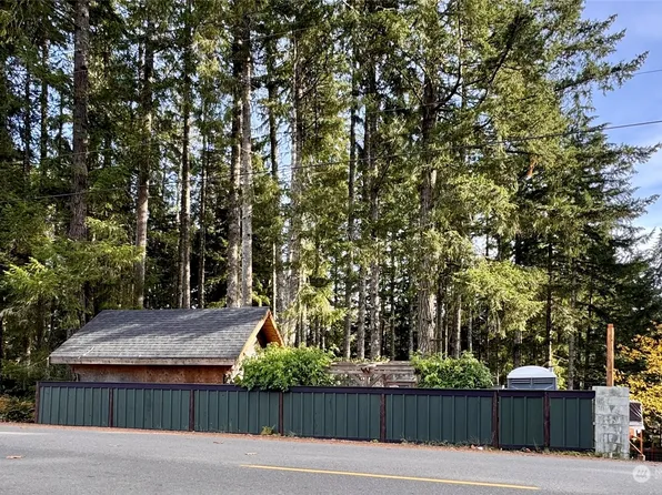 2341 E Trails End Drive, Belfair, WA 98528