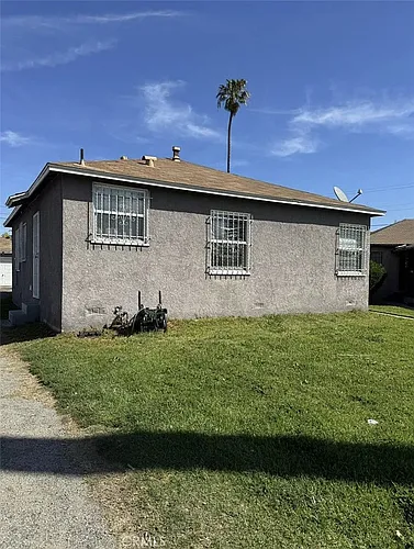 713 E Cocoa St Photo 1