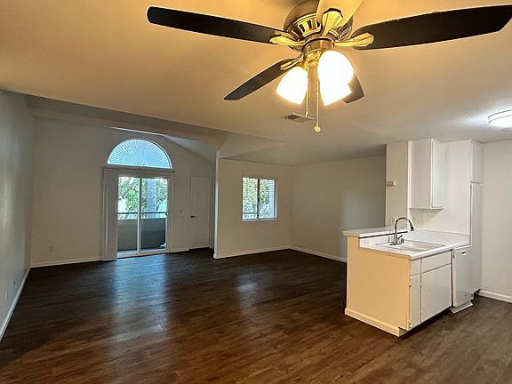 2nd image of 1377 Oakdale Ave APT 14