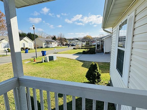 2nd image of 2745 Apple Orchard Dr NW