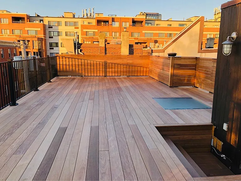 617 S American St — Photo 13