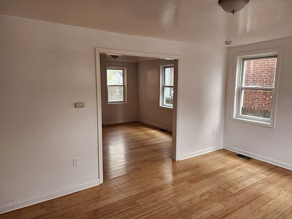 5th image of 37 Denham Ave