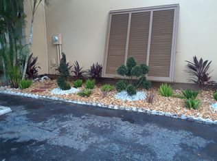 6746 Kingsmoor Way, Miami Lakes, FL 33014