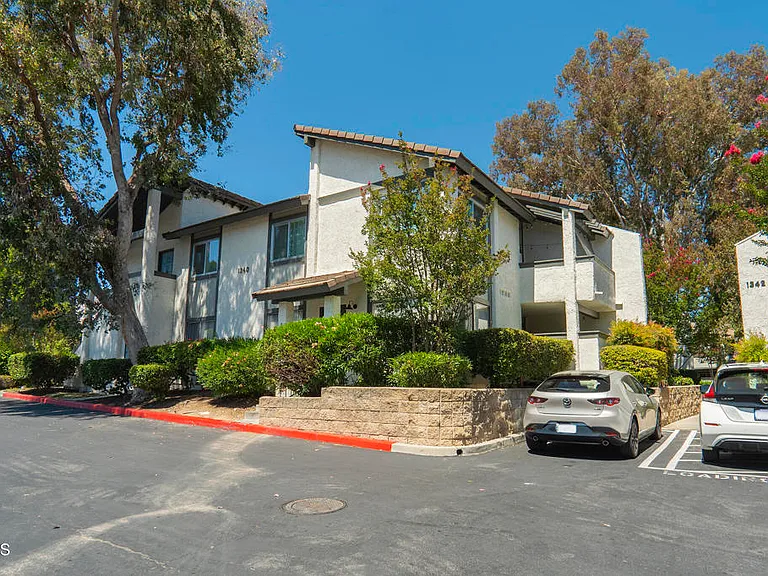 1340 E Hillcrest Dr #6 — Photo 18