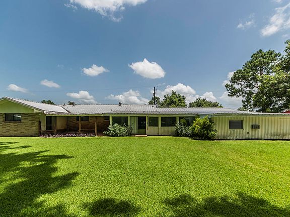 2nd image of 2618 N Curtis Dr