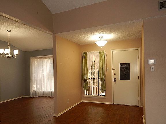 3rd image of 3605 Hidden Dr APT F2