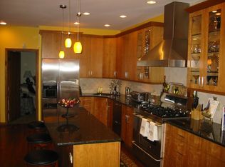 1867 N Halsted St, Chicago, IL
