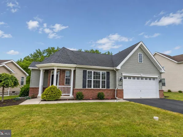 1166 Creekside Ln, Quakertown, PA 18951