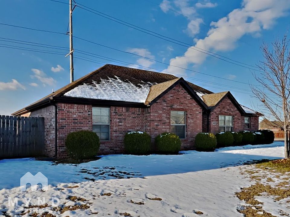 1st image of 400 Sorrento Dr