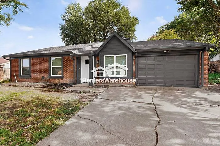 1408 Seely St — Photo 5
