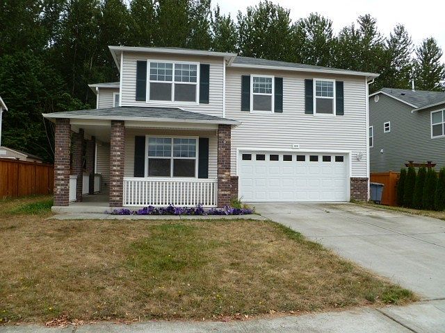 1st image of 906 Daffodil Ave NE