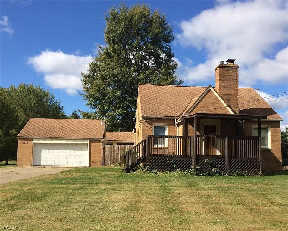 1129 Highlander St SW photo 1