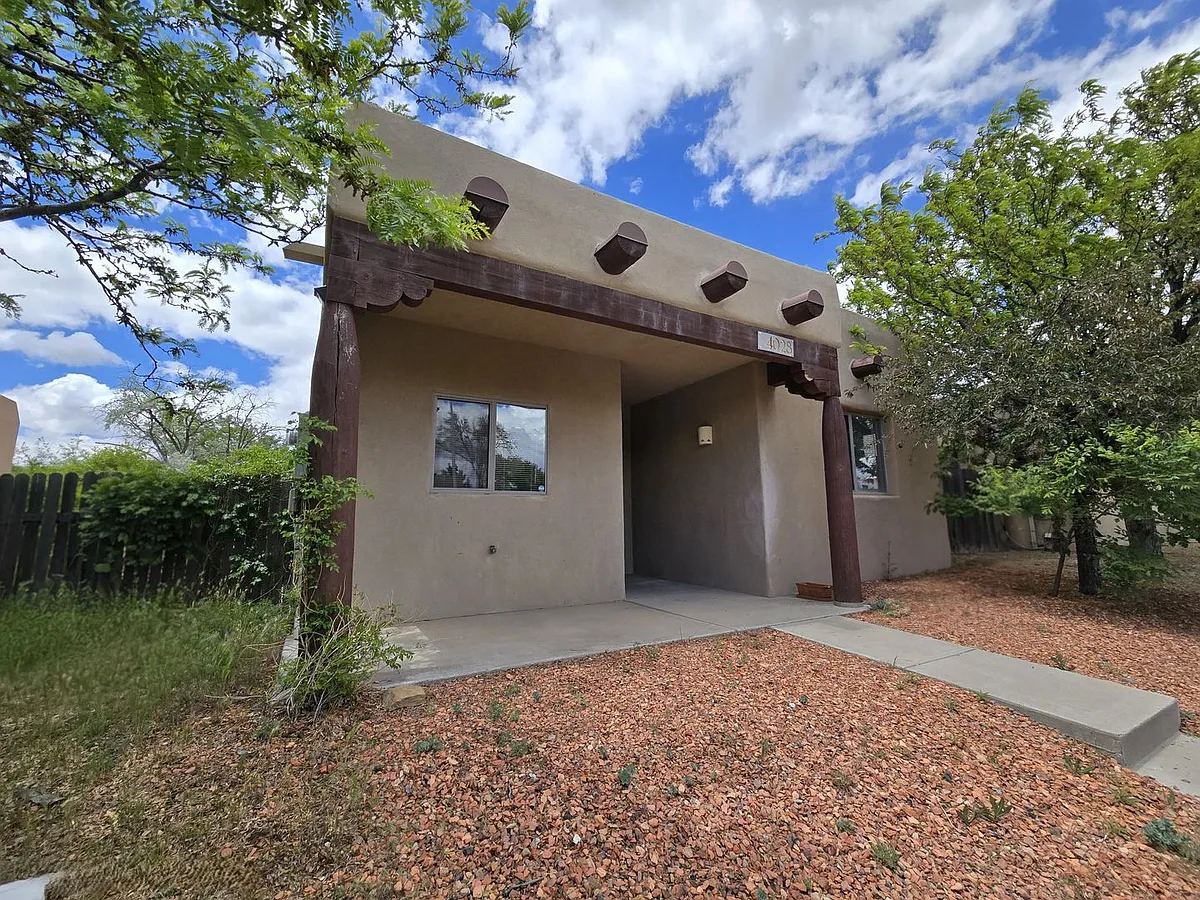 Building Photo - 4028 Paseo Del Sol