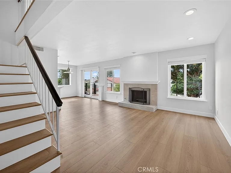 23412 Highcrest Rd — Photo 2