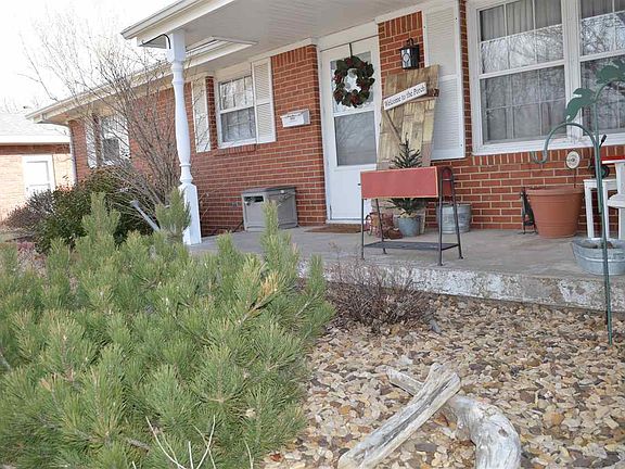 2nd image of 1741 N Cain Ave