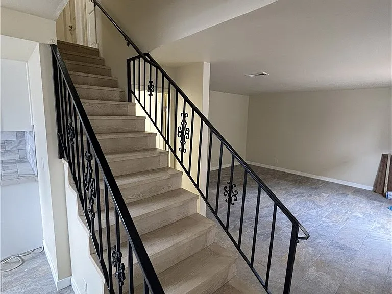 9229 Stewart And Gray Rd #A — Photo 10