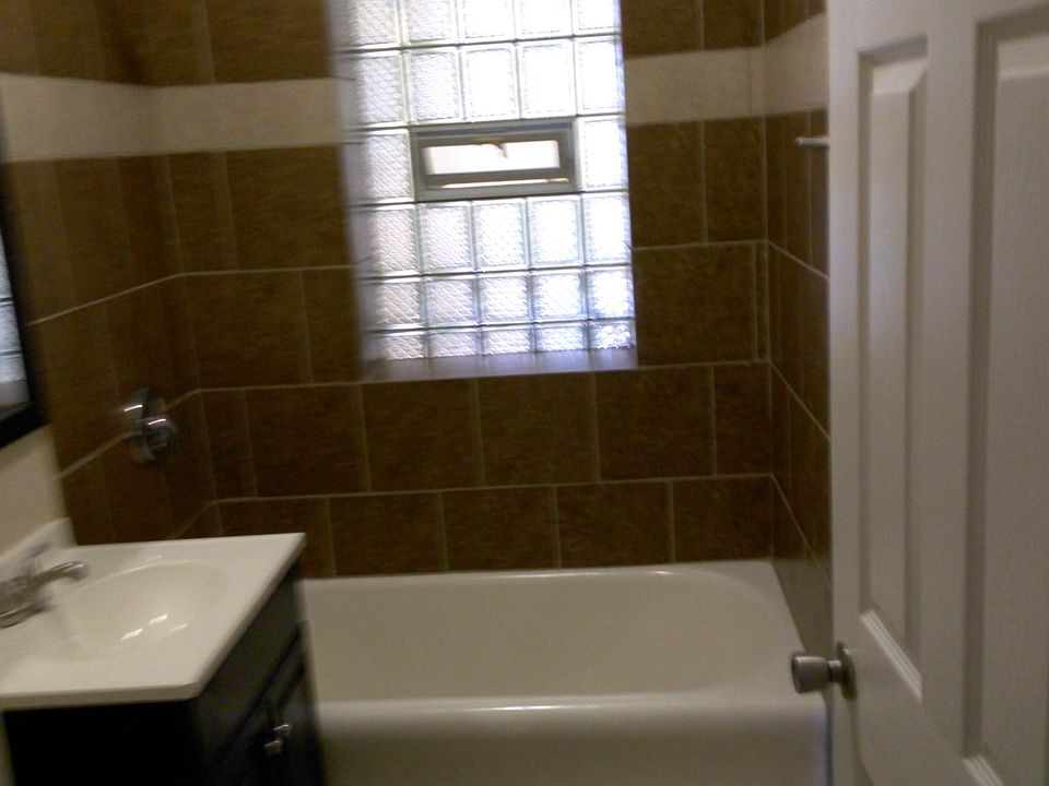 2nd image of 2754 W 64th St