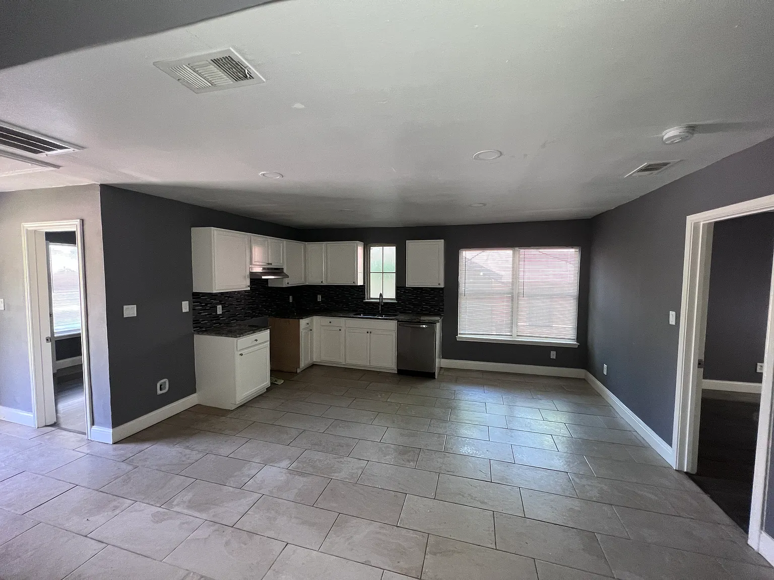 2224 Morrell Ave — Photo 4