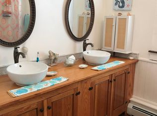 26 2nd St #2, Newport, RI 02840