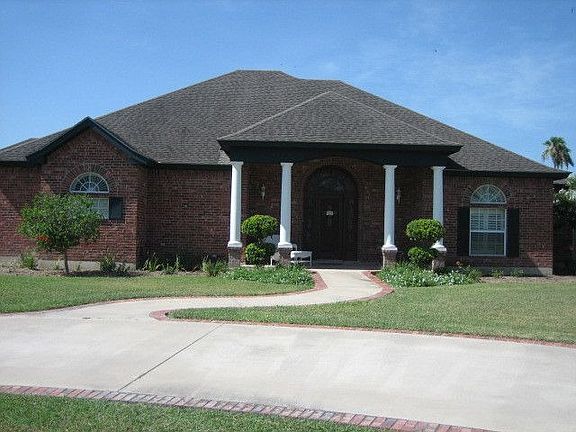 2nd image of 114 N Nueces Park Ln