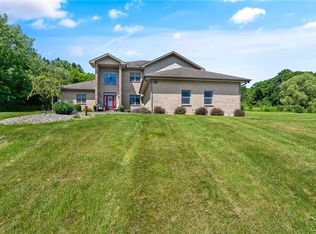 4043 Cook Farm Rd, Jamesville, NY 13078