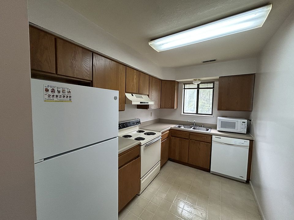 1st image of 1000 Emery Rd #K02