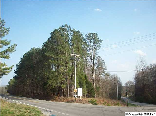 2nd image of 1415 Gravel Ridge Rd