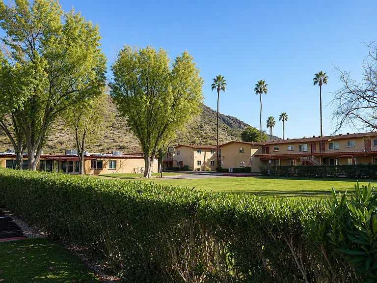 North Mountain Foothills Apartments — Photo 16