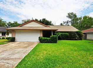 16715 Paint Rock Rd, Friendswood, TX 77546