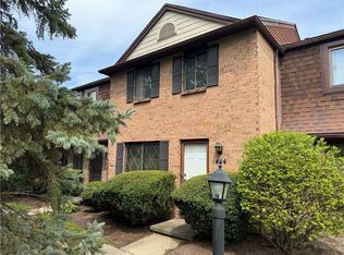 484 Surrey Hill Way, Rochester, NY 14623