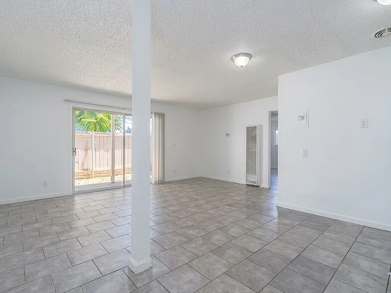 Plaza Estates — Photo 19