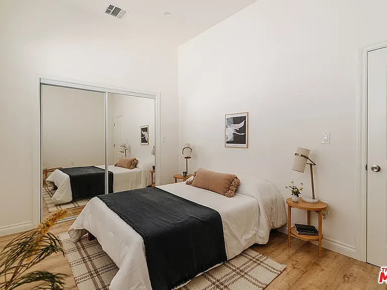 328 N Occidental Blvd #1 — Photo 12