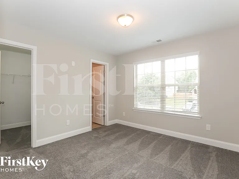 2115 Farmdale Ct — Photo 13