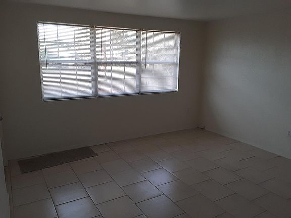 4th image of 48 Alamanda Dr