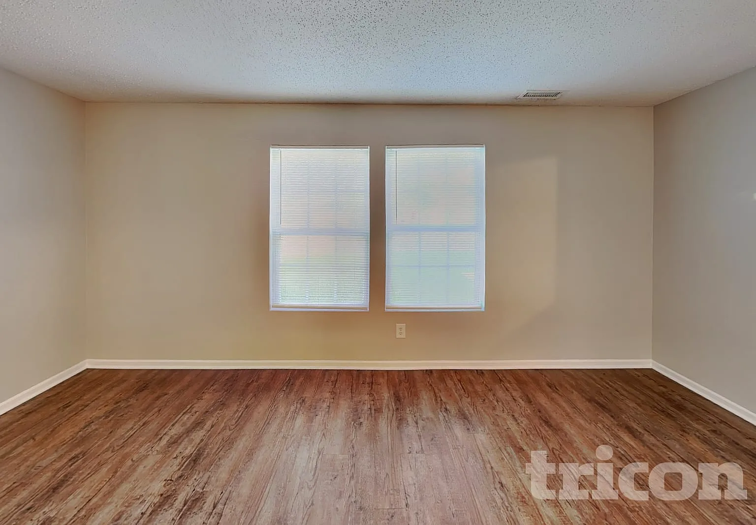 678 Runnymede Court Greenfield IN — Photo 4