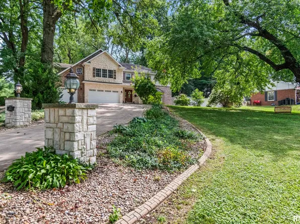 37 Wildwood Rd, Leland Grove, IL 62704