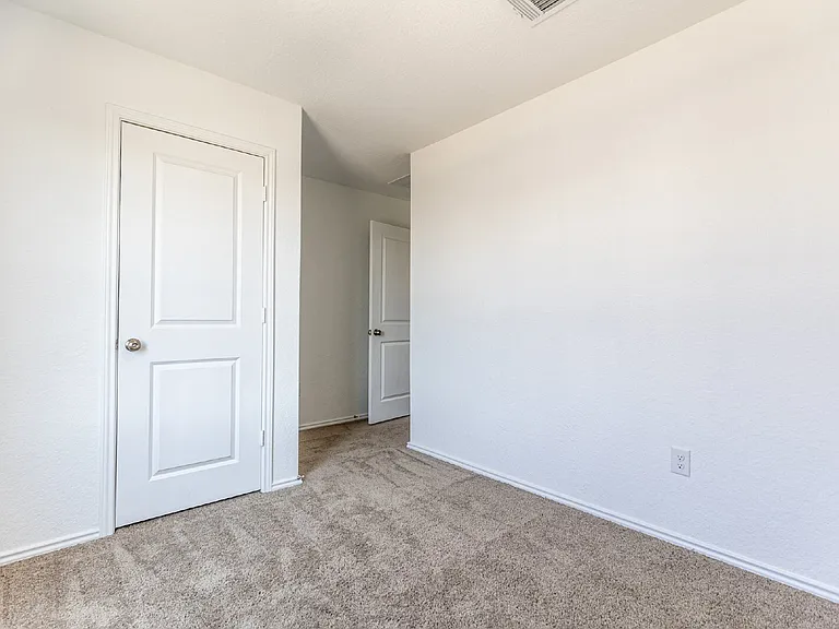 7606 Chancery Gate — Photo 17