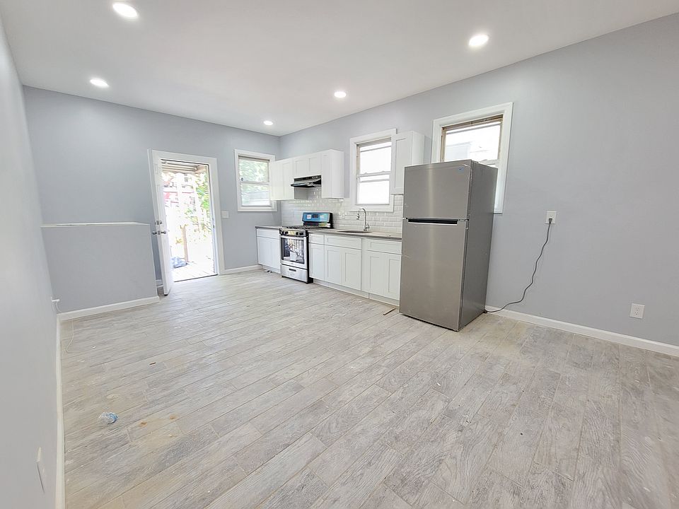 1st image of 233 N 11th St #1E