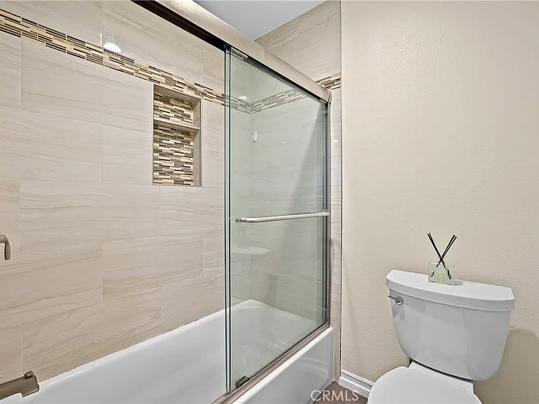 285 S Sierra Madre Blvd #D — Photo 11