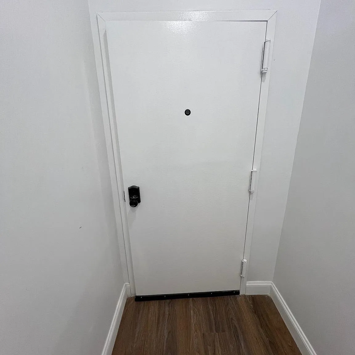 3 bed, 2851 sqft, $2,000 — Photo 3