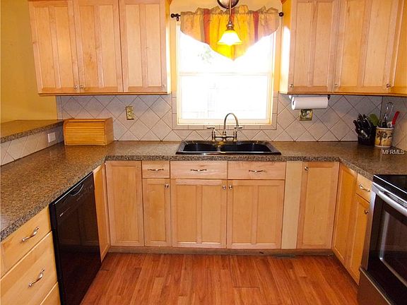 4th image of 511 Lee Cir