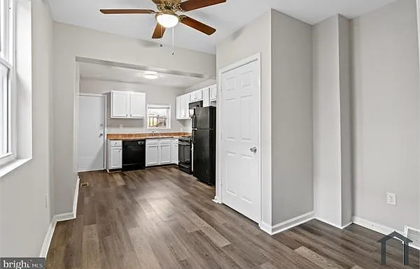 846 Woodward St — Photo 4