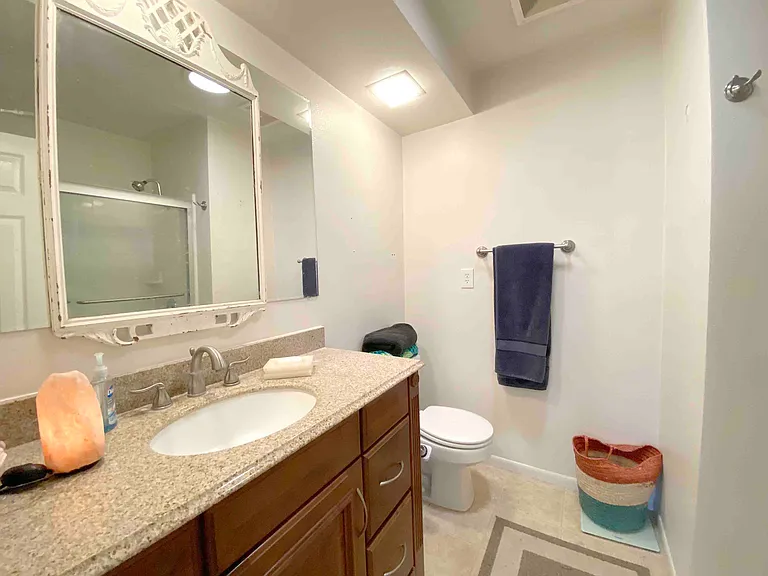 406 Crestview Dr — Photo 10