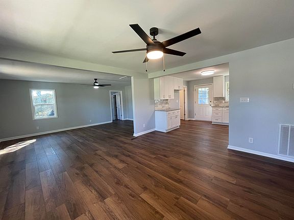 3rd image of 85 Aunt Bee Rd