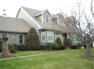 10 Jacobs Ln, Whitman, MA 02382