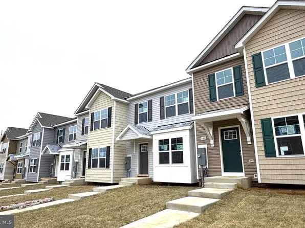 148 Olga Dr, Martinsburg, WV 25403