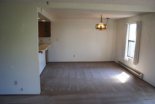 3rd image of 6008-B Beverly Ln