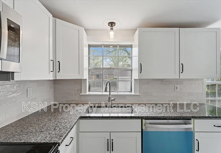 1921 Fitzgerald St — Photo 15