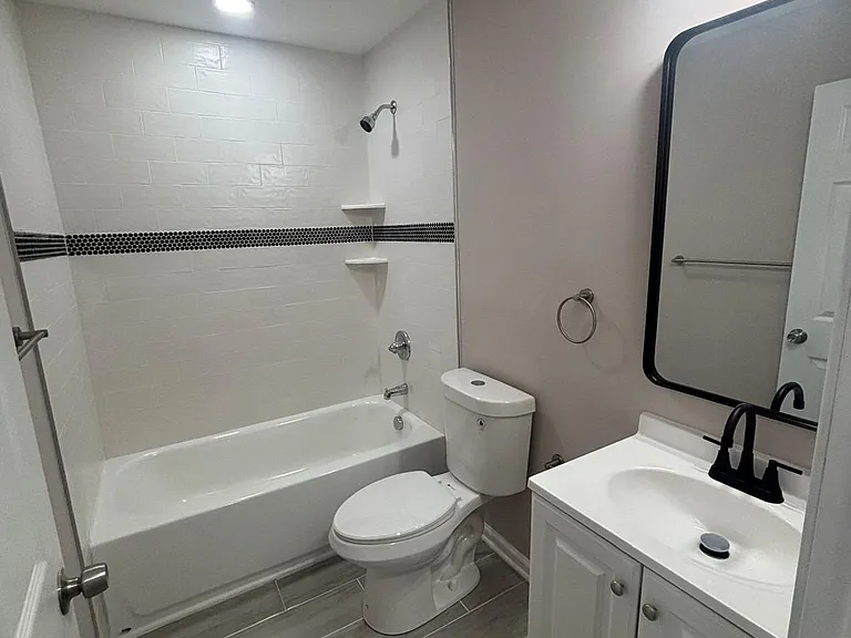 1711 N Caroline St #1 — Photo 8