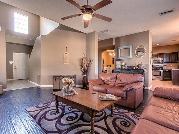 007_Living Room (1)